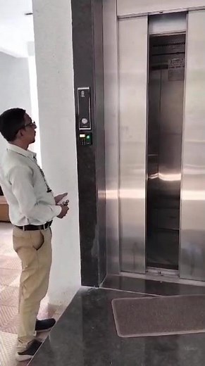 Biometric Lift Access: No Keys, Just Fingerprints! 🔐🛗#securitytech #SmartBuilding #HomeAutomation