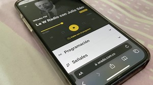 Hoy a primera hora sale información en W Radio Colombia una de las emisoras más importantes y serias de COLOMBIA ya está hablando de nuestro caso! pronto daré más info! No se confundan, no es el uso del Logo de apple, pues yo no lo uso, va mucho más allá! | Wiltech