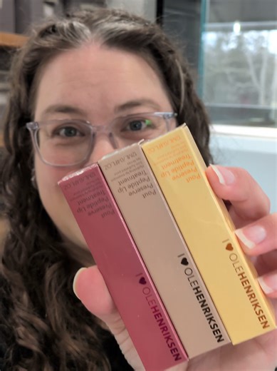 @Olehenriksen Pout Preserve Lip Treatment: The peptide hack you need. Who knew skincare for your lips could look this good? No sting, just high-shine hydration that actually plumps over time. Grab the Glimmer Trio in the shop! #PeptideLipTreatment #Beauty #OleHenriksen #LipCare #TikTokShopFinds