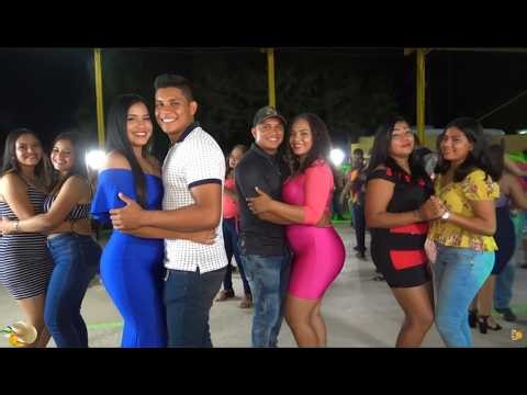 EL vivo al gozo...Y el Mu3rto al pozo !!--Asi se baila en la sierrita de Guerrero |Ajuchitlan