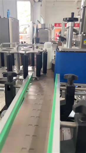 17K views · 170 reactions | Star wheel labeling machine. High speed labeling machine. #Labelingmachine #Starwheellabelingmachine #Roundbottlelabelingmachine | Henan Cyril Machinery Equipment Co.,LTD | Facebook