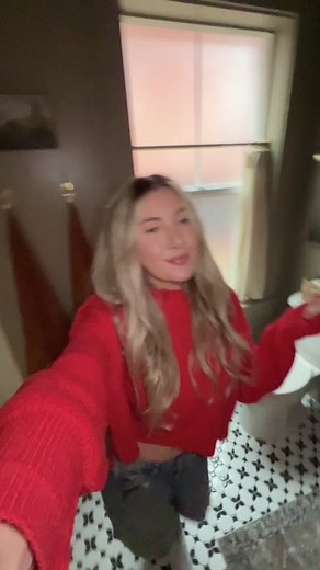 DAY ONE LETS GOOOO GIRLS 🧚‍♀️😍🎀🔨 #bedroomremodel #girlconstruction #diyrenovation