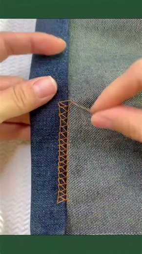 Learn how to hand stitch fabric edges neatly with this simple tutorial #sewing #needlework #handmade