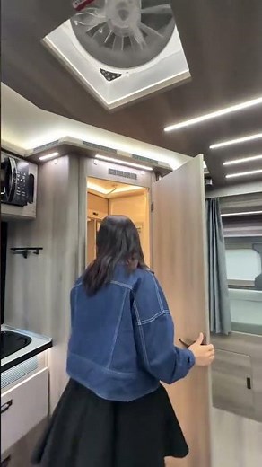 Fully equipped double-expansion motorhome #motorhometravel #motorhome