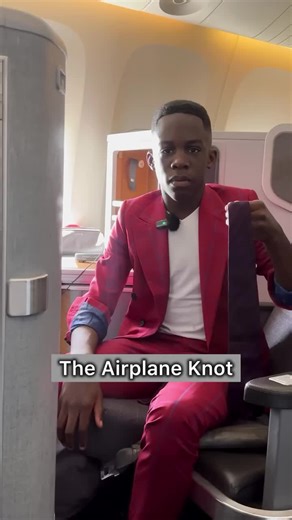 How to Tie an Airplane Knot for Suave Summer Style