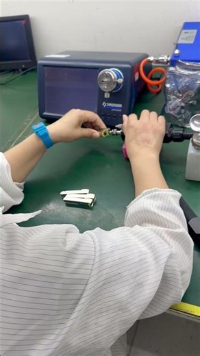 Clean end faces ensure a stable network. 🔍 #yxfiber #factory #shorts