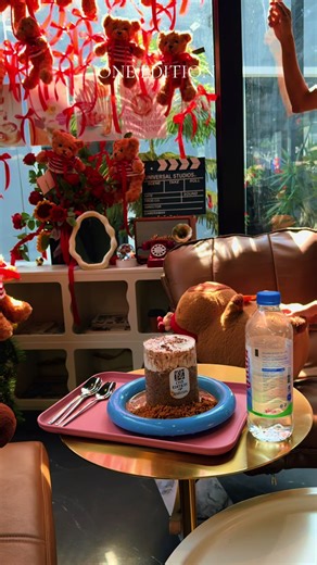 Enjoy you time with your kid at ONE EDITION CAFE there many type of drinks and dessert you can try #bingsu discount 15% #sihanoukville🇰🇭