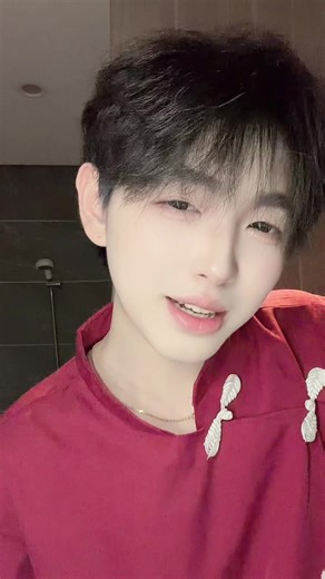 我希望拥有美丽的容颜和白皙的肌肤。