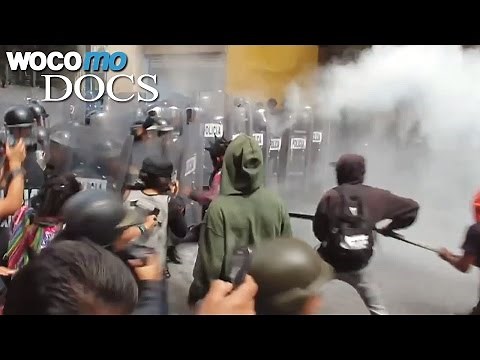 Drug Trafficking and Corruption in Mexico (Spanish with English Subtitles)