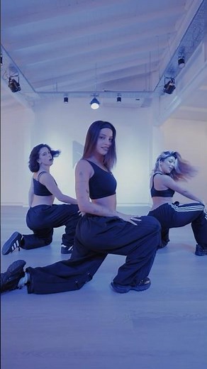 Emilia baila Motinha 2.0 Remix