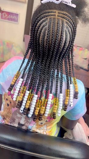 Soriyah 🤎. I have too much fun making these reels lol , but she was over it before it even started 😩..she has so much hair THICK & Long so she know it’s gonna be a process..don’t let the face fool you she’s a sweetheart! 🩷 • • • • • • miramarhairstylist #miramarbraider ##miramarkidbraider #browardbraider #browardkidsbraids #browardbraids #browardhairbraider #miamihairstylist #miamikidbraider #miamibraids #miamikidhairbraider #pompanokidsbraider #pompanobraider #kidfriendlystyles #kidfriendlyb