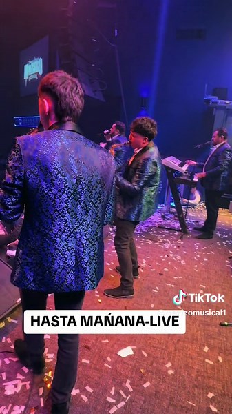 #mazizomusical #hastamańana #envivo #duranguense #fyp #foryou #foryourpage #parati #musica #musico #canta #baila #live #nightclub #antro #banger #mazizo #duranguensestyle #dgo #chicago #mexico #guatemala #1 @Ricky @Noah_Mazizo @Gio @H3O Entertainment @Rick&Noah @Raul Obregon (Mazizo Musical) #cuh 🔥