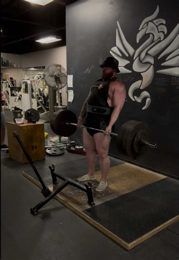 Block3Week4: Ending this block with some Deadlifts. They are definitely my weakest lift by far, but I’m working my ass off to change that. Progress is progress, no matter how small. Pray Hard, Lift Heavy, Stay Deadly 💪🏼😈🔥 . @zachluchh coach . #powerlifting #deadlift #trending #fyp #gym