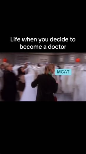 Blueprint MCAT on Instagram: "Whether you’re a traditional or non-traditional premed student, the physician journey is filled with ups, downs, and unexpected turns. It can be hard to navigate, especially if you’re a first-gen student or the first in your family to go to medical school. That’s why we created a Premed Roadmap to help you understand what you need to do at every stage of your journey to become a competitive medical school applicant! 💪 💬 Comment “Map” to download our Premed Roadmap