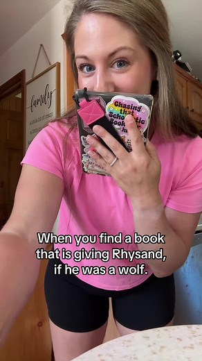 The VIBES of this book have me feeling the same way I felt when I read ACOTAR for the first time, but it’s wolves and it’s SO HOT and the narrator is Scottish?! 🥵🙌🏼 #momtokbookclub #momsthatreadromance #momreadssmut #kindleunlimitedromancebooks #fantasybooks #fantasybooktok #audiobook #audiobooktok #fantasyromance #fantasyromancebooks