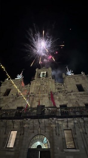 Astorga enciende su Navidad con una noche llena de luz, música y emoción