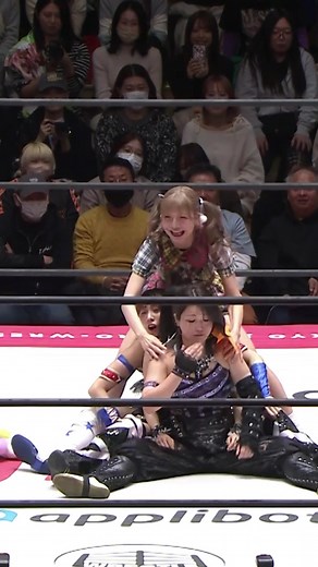 女子プロレスの熱戦: 坂崎ユカ＆瑞希vsマックス・ジ・インペイラー