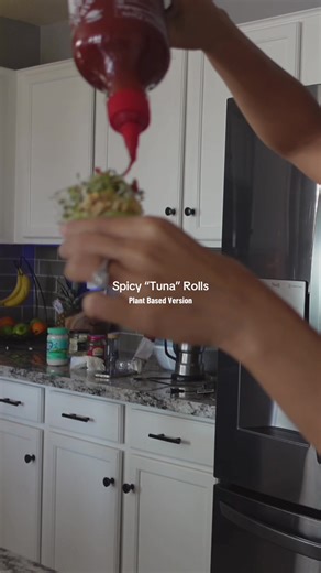 Spicy tuna rolls… but make them plant-based 🌱💥 Using hearts of palm seaweed for that perfect “tuna” flavor. Creamy, spicy, crunchy, fresh—these rolls are a total game changer! @Charlotte Plant-Based Spicy ‘Tuna’ Recipe: – Hearts of palm – Nori/seaweed (crumbled) – Vegan mayo – Cucumber core (finely chopped) – Sriracha – Green onions – Sesame seeds – Avocado – Broccoli sprouts #creatorsearchinsights #vegansushi #heartsofpalm #plantbasedrecipes