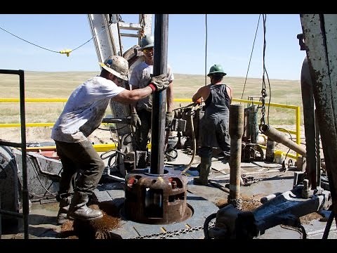 Roughnecks at Work in HD - Drilling Rig Pipe Connection