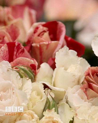 7.1K views · 1.7K reactions | Learn the art of flower arranging with celebrity florist, Simon Lycett, and bring a little floral fabulousness into your home. 覆 Make seasonal wreaths and garlands 請 Create beautiful gifts for all occasions  Discover floral mechanics and tools of the trade  Create gorgeous bouquets and floral arrangements | BBC Maestro | Facebook