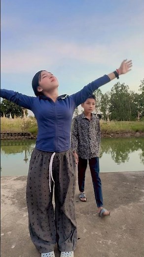 Boyfriend Hug Moment — So Adorable 💖🤗#Boyfriend #Hug #Adorable #CuteHug #SweetHug