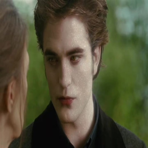 Edward Cullen: A Dive into Twilight's Iconic Character