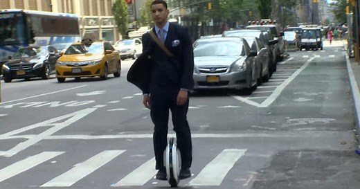 Battery-powered unicycle whizzes through traffic