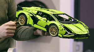 288K views · 2.2K shares | Check out the LEGO Technic Lamborghini Sián reveal and look behind the scenes! What do you think of the set? Will you be purchasing one? • Available June 1, 2020 on LEGO.com • 3,696 pieces • €/$ 379.99, £349.99 | Beyond the Brick | Facebook