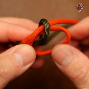 How To Make a Cobra Snake Keychain | The Weavers of Eternity Paracord