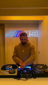 Dj Mehdi 🙏 sample Crusaders et ça donne Réalité de Different Teep 🔥🔥🔥Rendez vous jeudi sur @artefr pour découvrir l’incroyable Docu série en hommage à @djmehdiforever Bravo @thibaut360 🙌🏻 | Sims