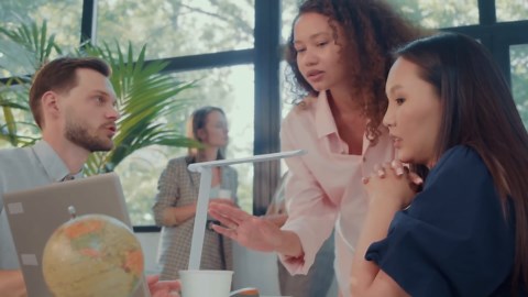 How Singapore Got Crazy Rich, Crazy Fast