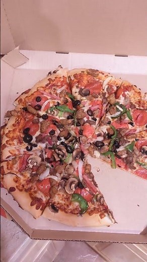 Pizza Hut: Super Supreme Pizza