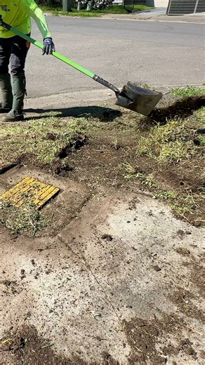 257K views · 5.1K reactions | UNBELIEVABLE - This edge was more hidden than my motivation on a Monday Morning  | Tim The Lawnmower Man | Facebook