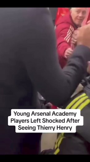 The moment Arsenal academy players met their hero Thierry Henry. 🤩 | Football with Brownie