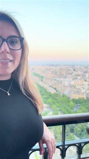 How pretty is the view from the top? 😍🇫🇷 #eiffeltower #eiffeltowerparis #eiffeltowerparis #paris