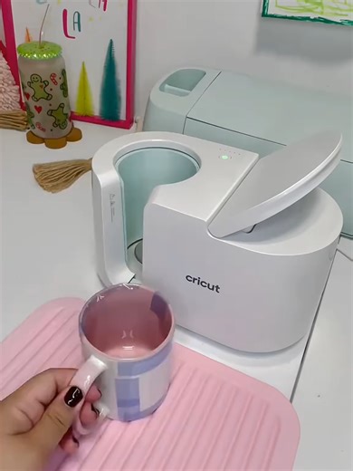 https://nfiy.store/s/2GcIcZIMTbQ Turn plain mugs into PROFITABLE custom designs at home ☕🔥 This automatic mug heat press makes sublimation insanely easy — just set the time & temp and let it work. Perfect for: ✔️ Small businesses ✔️ Etsy sellers ✔️ DIY creators ✔️ Gift makers Heats up to 200°C, fits 11–15oz mugs, and delivers professional results every time. No experience needed. Just press, wait, peel — done. 👉 Start creating custom mugs today. #MugPress #SublimationPress #SmallBusinessTools 