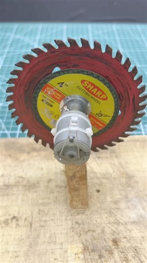 3.9M views · 10K reactions | DC Motor Rotating & Create Energy #trending #viral #energy #freeenergy #freeelectricity | Creative SM | Facebook