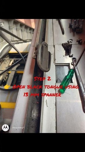 Escalator Handrail Belt Replacement | Friction Wheel & Drive Chain #escalator #escalatormaintenance