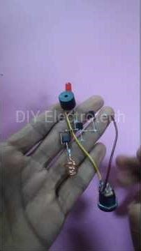 How to make a Non-Contact AC Voltage detector😍 #circuit #electronic #project #voltage #led