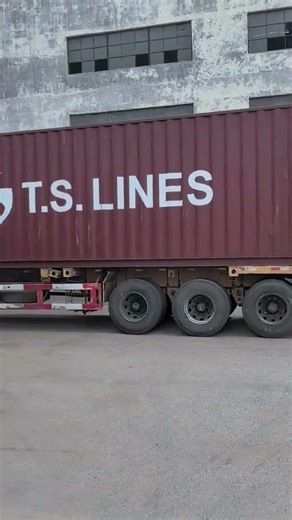 Tower crane is loading the container #towercranes #cranes #ConstructionEquipment #Construction