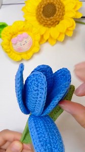 128K views · 2.7K reactions | Assemble an crochet tulip flower with me #crochetflower #crochetideas #crochet #crochettulip #handmade #diy #tulip #fyp #tulipflower #tulips #crochetlove #handcrafted #reels #reelsfb #tulipseason | Crochet Nature | Facebook