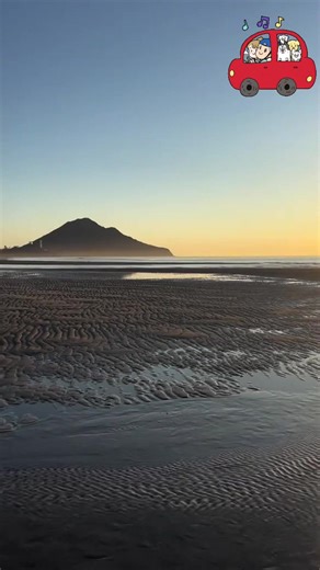 Walking along the shore in San Felipe Baja California. Enjoy the beautiful artwork nature creates. Look for clamshells. One of the best vacations guaranteed . #sanfelipe #bajacalifornia #seaofcortez #beach #vacations