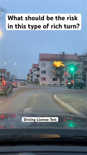 how to make a right turn in green light? 🚦