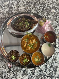 Hotel Bhannatwadi Kolhapur Best Veg Nonveg Hotel😊 | Nashik Diary