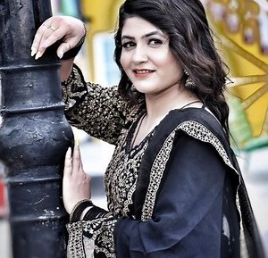 Gori Nagori Wiki, Height, Age, Boyfriend, Husband, Family, Biography & More - WikiBio