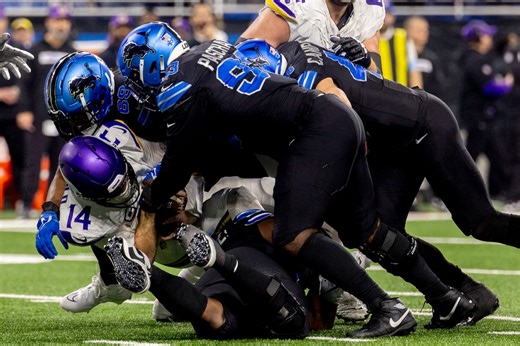 Snap counts, PFF grades: A closer look at the Lions’ resurgent defensive performance