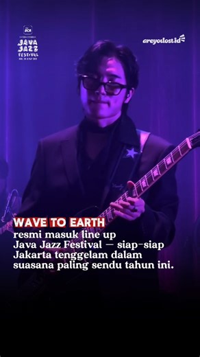 Are You Lost? on Instagram: "Wave to Earth resmi diumumkan sebagai bagian dari line up fase pertama Java Jazz Festival 2026. Wave to Earth dipastikan akan membawa atmosfer yang berbeda ke panggung Java Jazz tahun ini. Kehadiran mereka menjadi bukti bahwa Java Jazz terus berkembang, merangkul warna musik global tanpa meninggalkan akar jazz itu sendiri. Java Jazz Festival digelar pada 29–31 Mei 2026 di NICE, PIK 2. 🎷✨ Festival jazz terbesar di Indonesia ini menghadirkan perayaan musik lintas genr