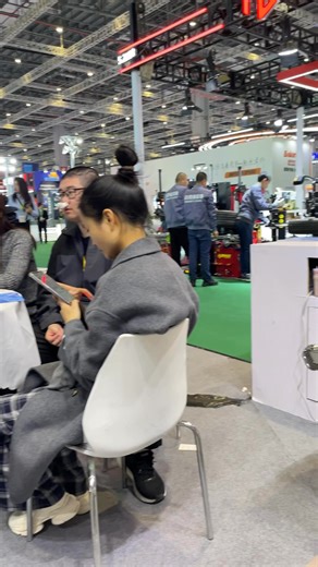 3.6K views · 775 reactions | Expo for 2025 Shanghai AMR. #framemachine #framerack #CarRepair #carbench #VehicleRepair #tools | Autorepair Eqipment Lee | Facebook