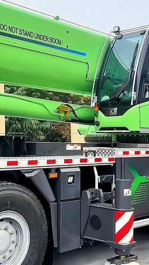 XCMGproducts | 🔋 Meet the 100t XCT100G5-1 HEV — built for heavy bridge lifting and tower disassembly, with a 51.5m main boom lifting 16.8t at full... | Instagram