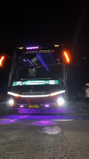 Story'WA bus JAVA'S QUEEN mbois 30 detik #buswisata #viralshort #busmania #buspariwisata #cinematic